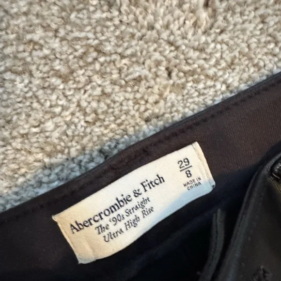 Abercrombie & Fitch, black faux, leather, 90s straight ultra high rise, sz 8 - Picture 3 of 4